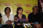 Soha Ali Khan, Sudhir Mishra, Shreya Ghoshal promotes Tera Kya Hoga Jhonny in Radio Mirchi on 6th Dec 2010 (9).JPG